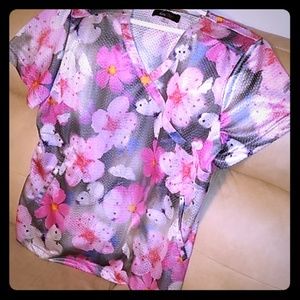 Koi Lite mesh scrub top